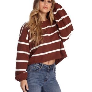 Soft and stripped semi cropped sweater